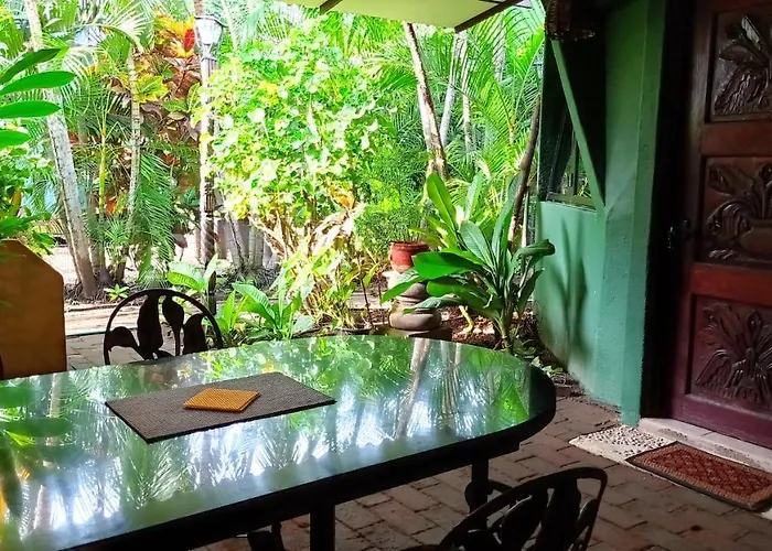 Private Casitas El Escondite Playa La Ropa Villa Zihuatanejo