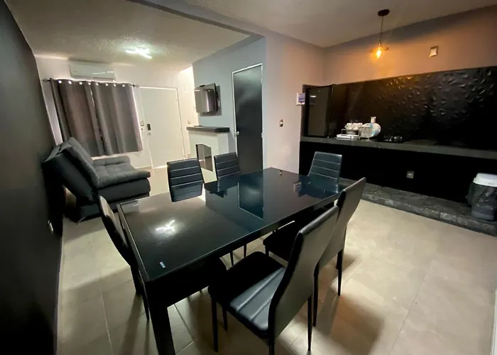 Casa Black White Ixtapa 