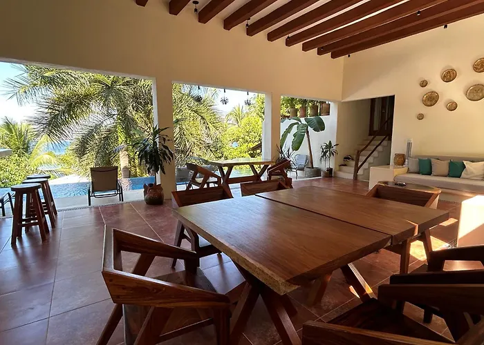Pet friendly A Son De Mar - Playa Las Gatas Acceso Por Mar Zihuatanejo