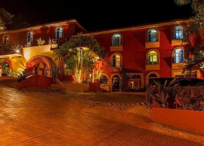 Zihuatanejo Hotels near Ixtapa-Zihuatanejo International Airport (ZIH)