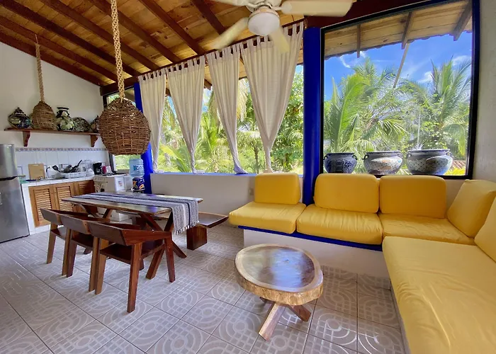 Villa Palomas A Unos Pasos De Playa La Ropa Zihuatanejo